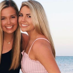 Meet your Posher, Halaya